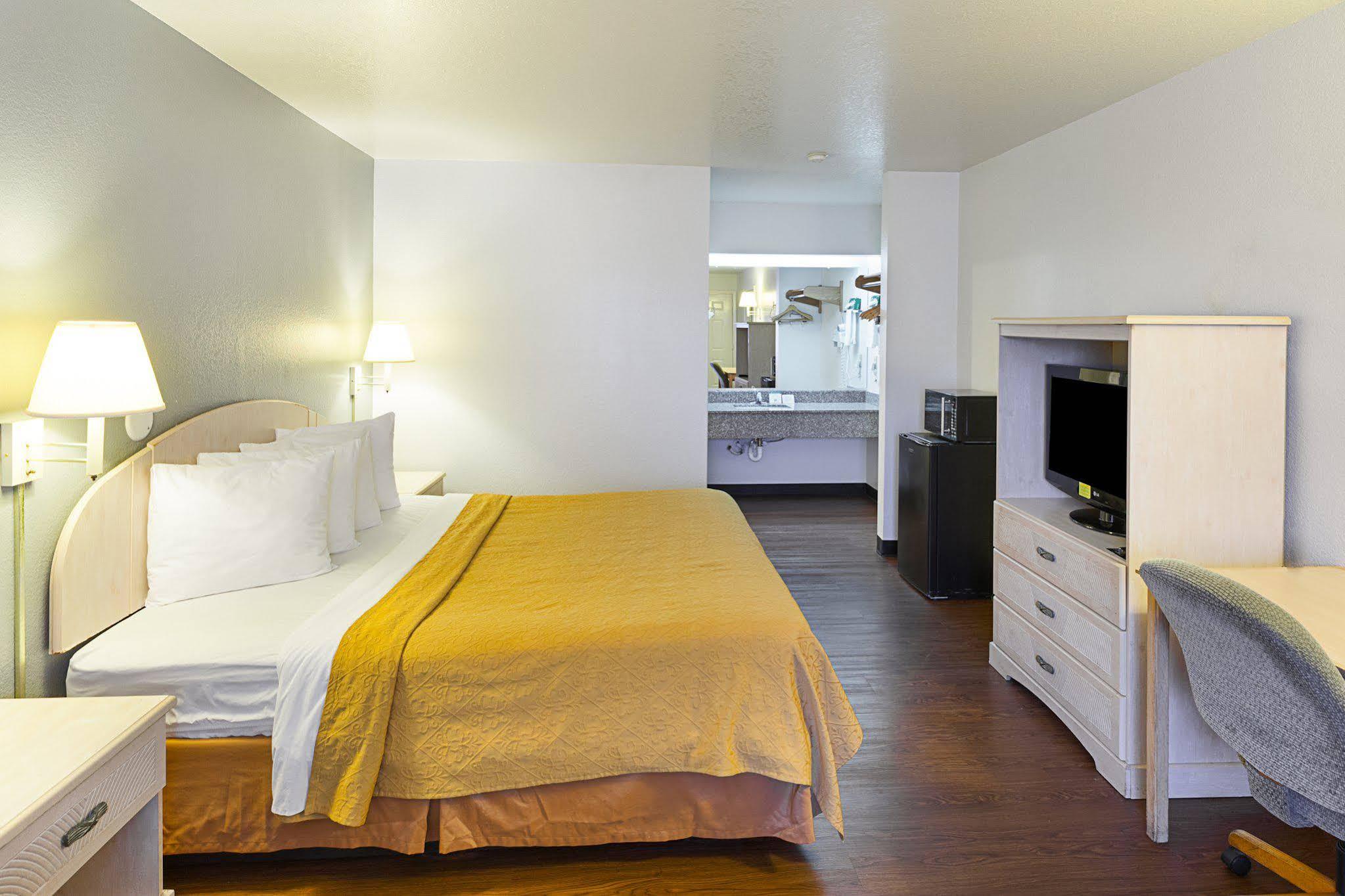 Econo Lodge Downtown South San Antonio Bagian luar foto